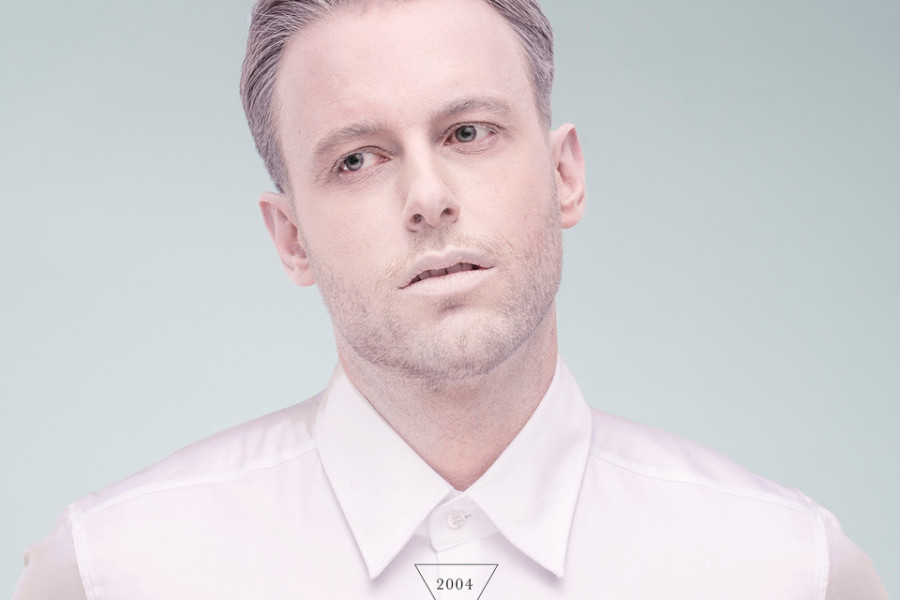 IMMANUEL CASTO fuori con L’ETA’ DEL CONSENSO