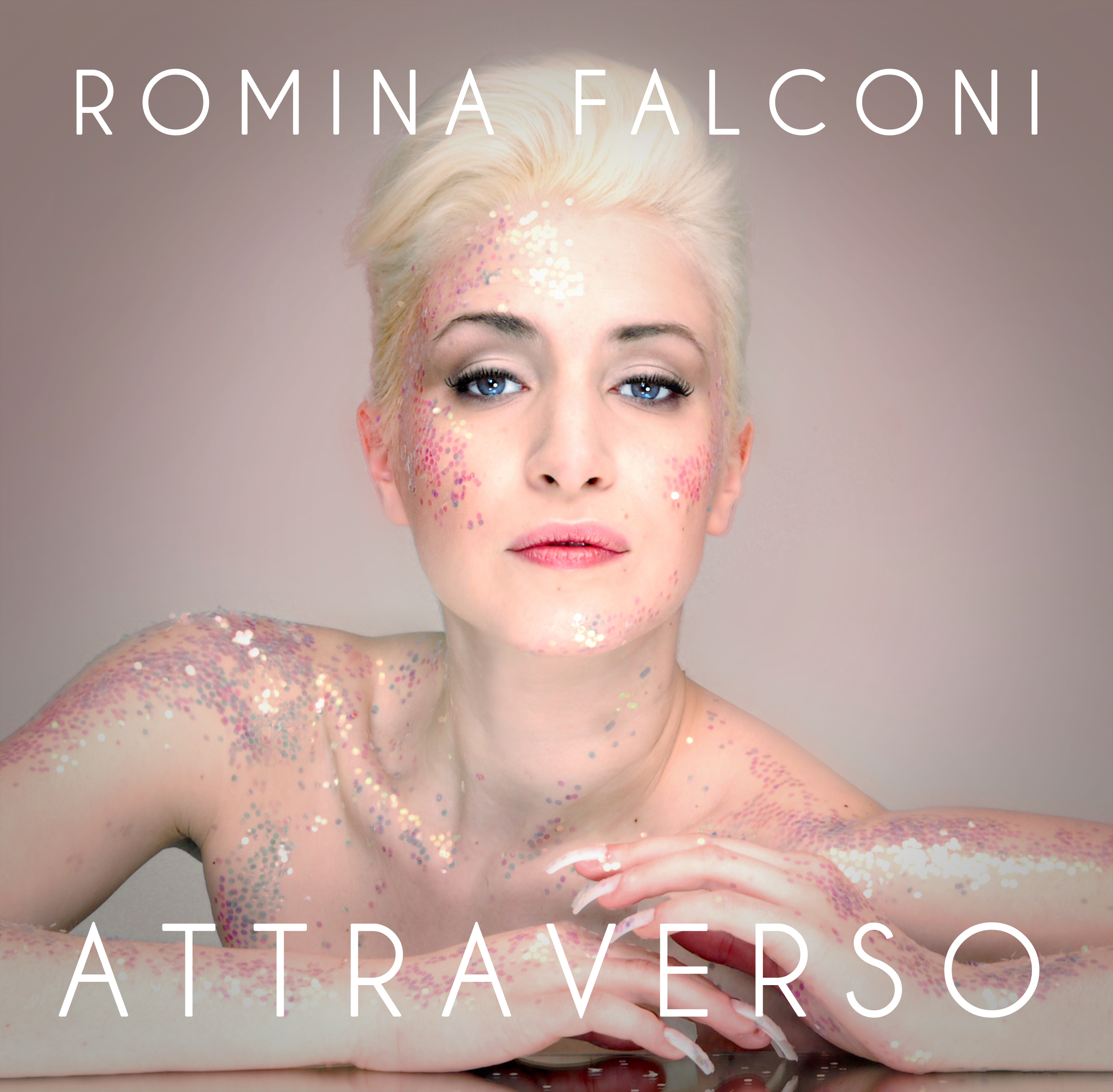 ROMINA FALCONI: oggi esce il secondo EP “ATTRAVERSO”